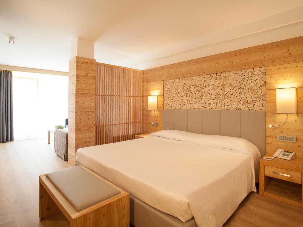 Hotel Europeo Alpine Charme & Wellness Pinzolo Quarto foto