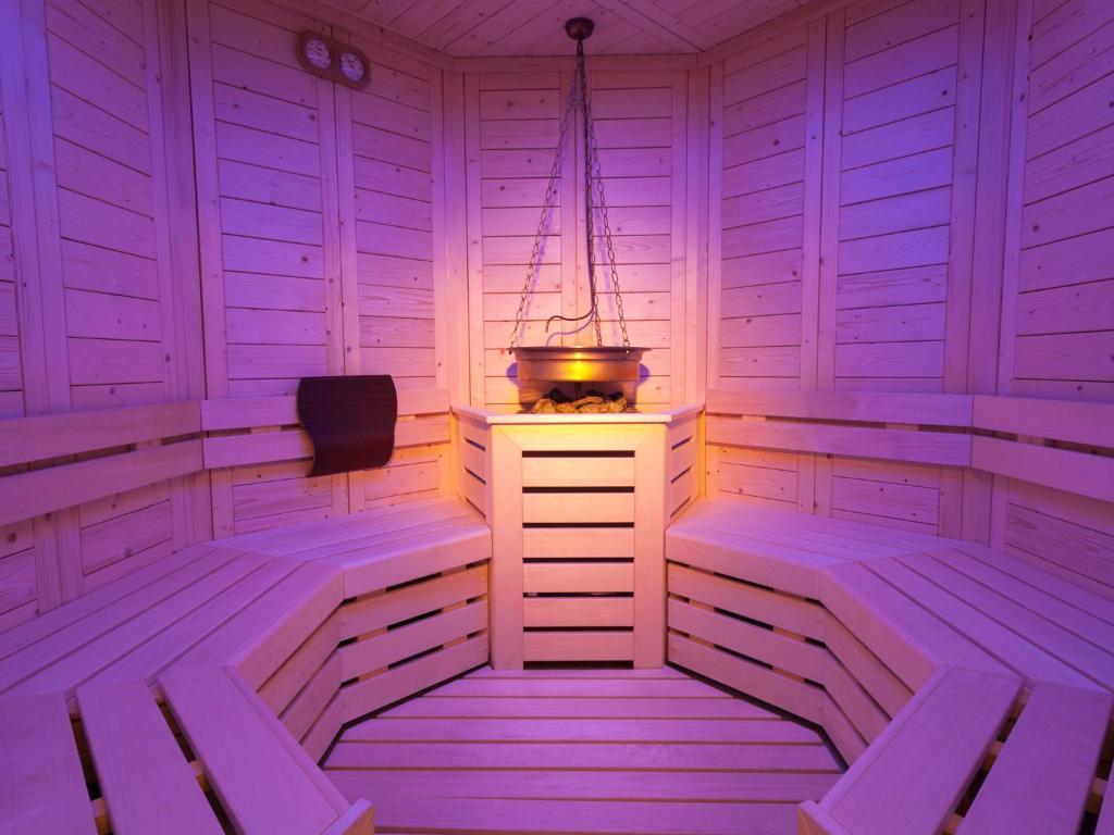 Hotel Europeo Alpine Charme & Wellness Pinzolo Exterior foto