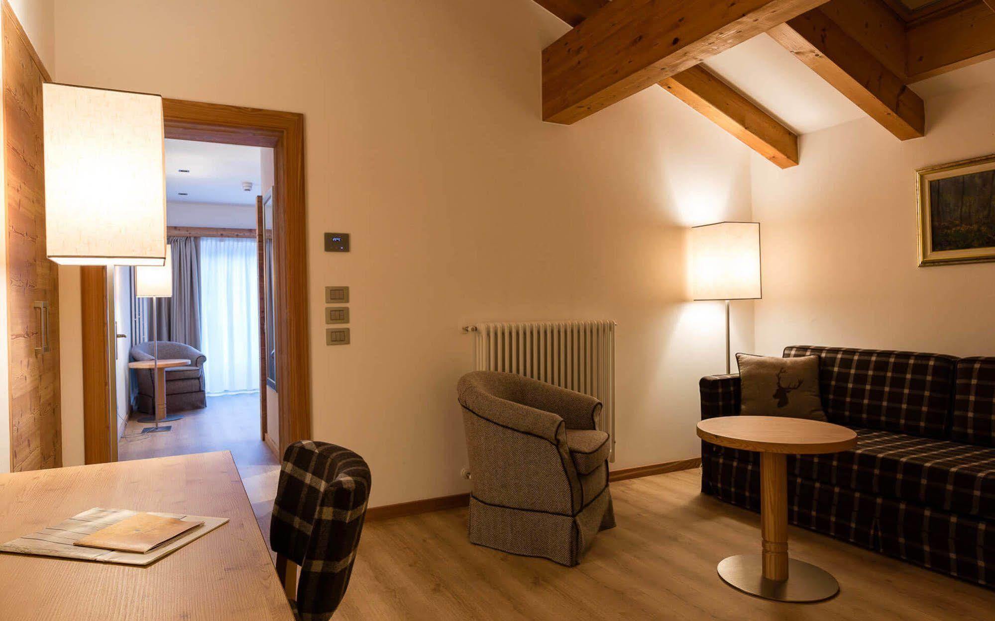 Hotel Europeo Alpine Charme & Wellness Pinzolo Exterior foto
