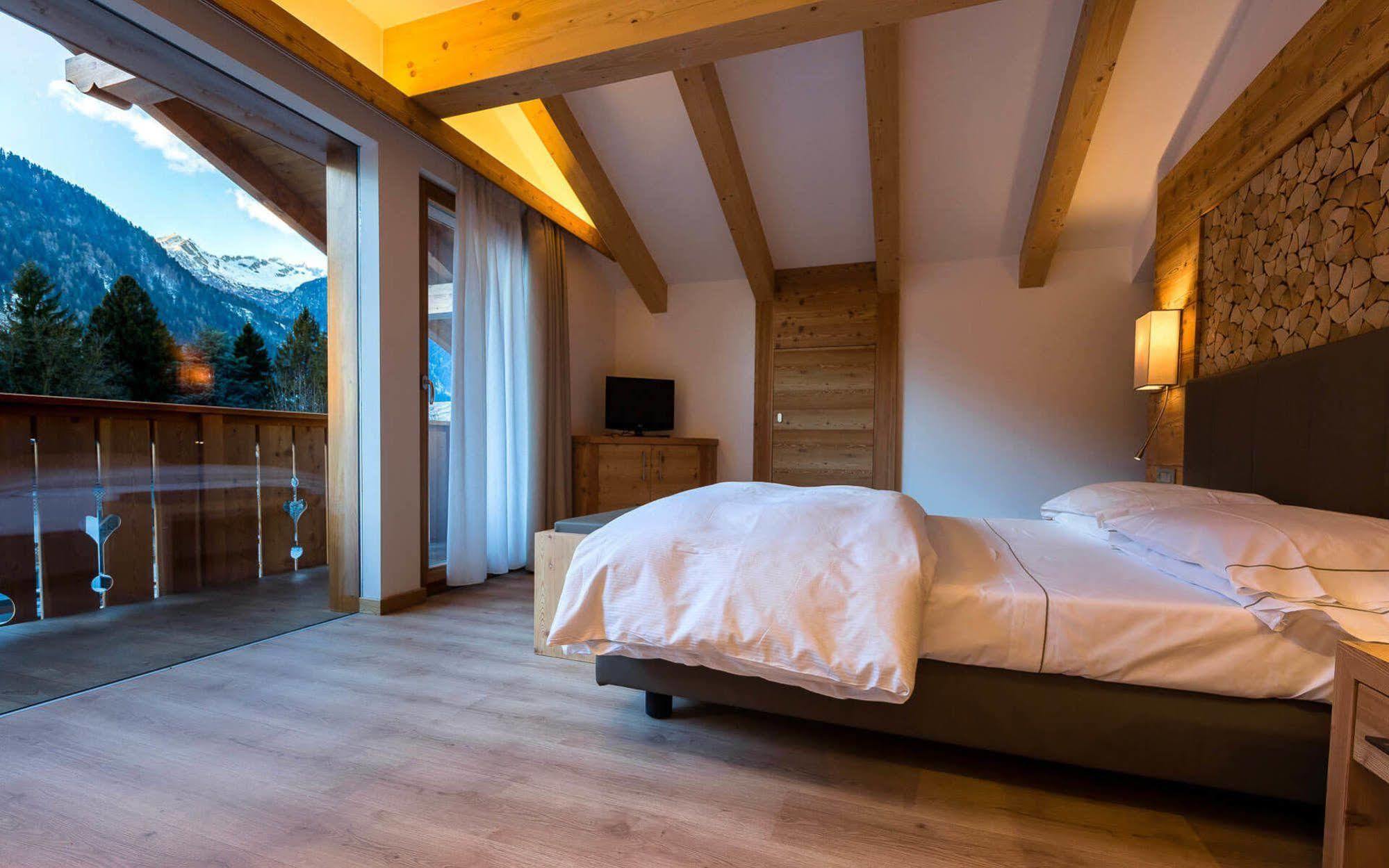 Hotel Europeo Alpine Charme & Wellness Pinzolo Exterior foto